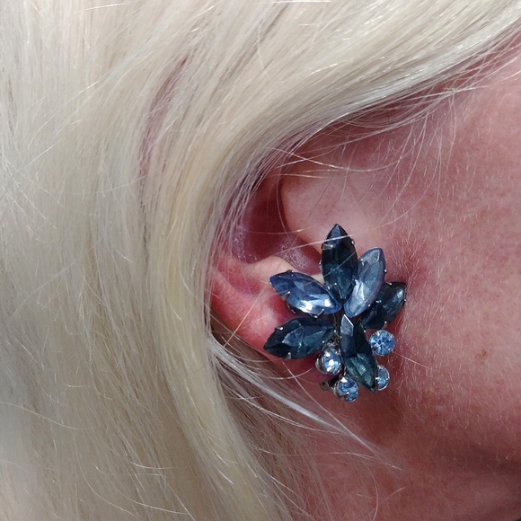 Vintage Blue Crystal Marquis Clip On Earrings - Picture 9 of 9